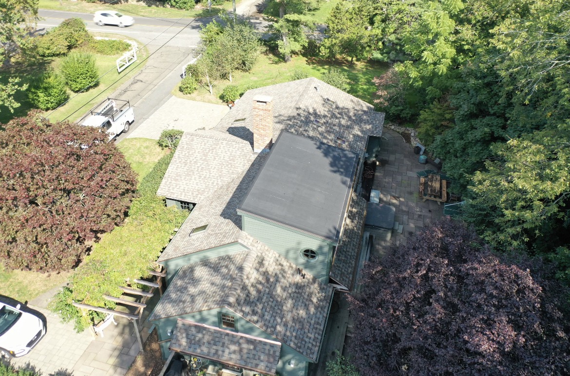 Old Lyme CertainTeed Landmark Pro Weatheredwood 2 BP Builder Company in CT | Roofer, Roof Replacement, CT Roofing Company & General Contractor CT