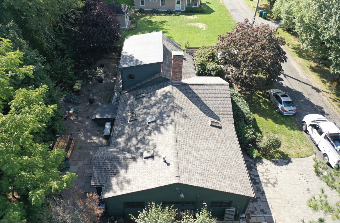 Old Lyme CertainTeed Landmark Pro Weatheredwood 3 BP Builder Company in CT | Roofer, Roof Replacement, CT Roofing Company & General Contractor CT