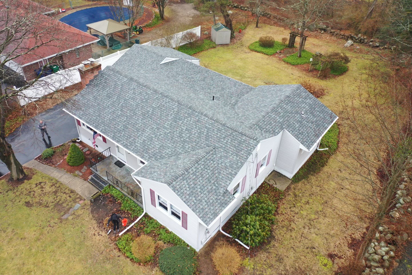 Waterford, CT recently! This house chose CertainTeed Landmark