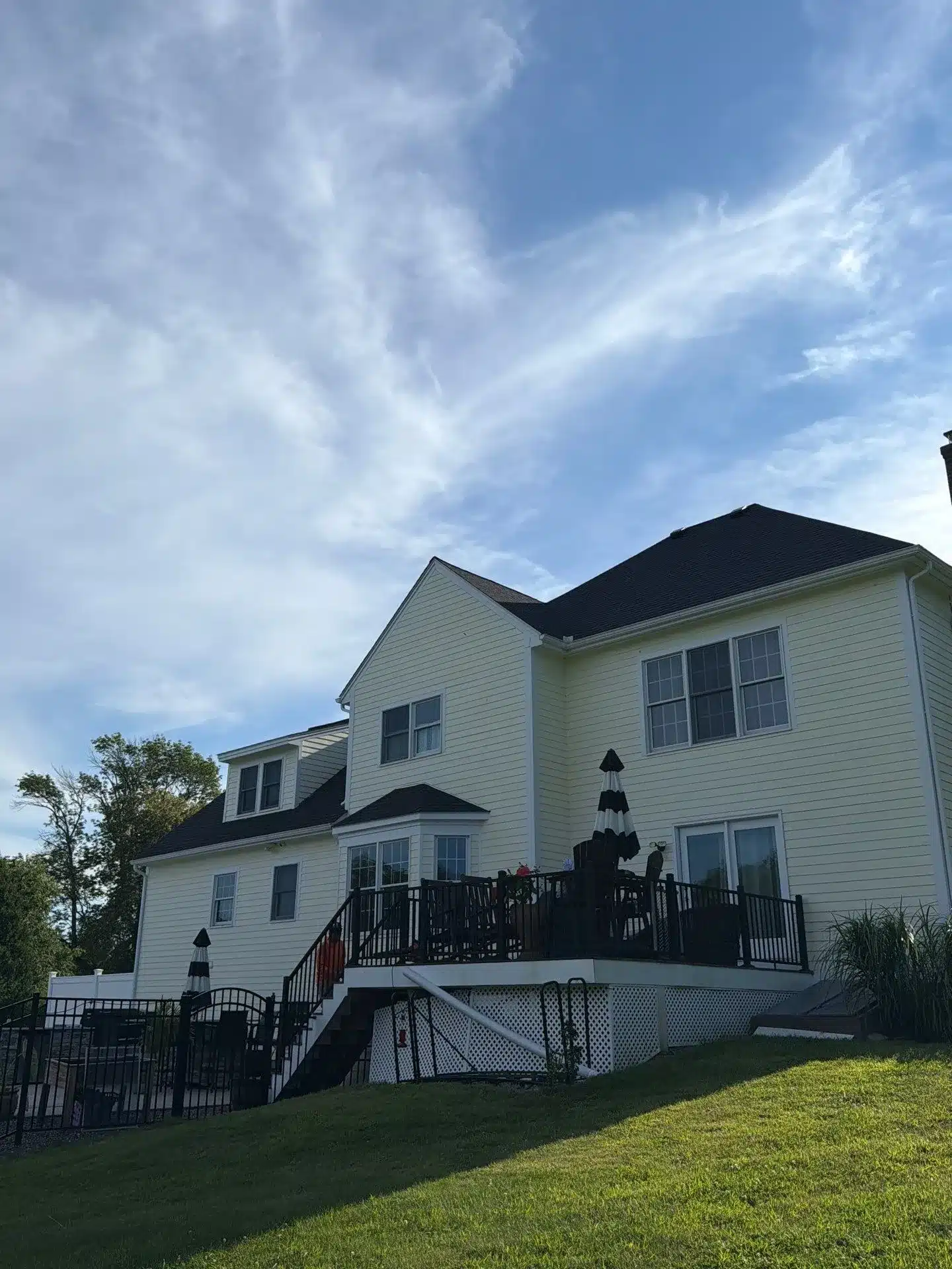 Residential roofing project completed in Woodstock, CT