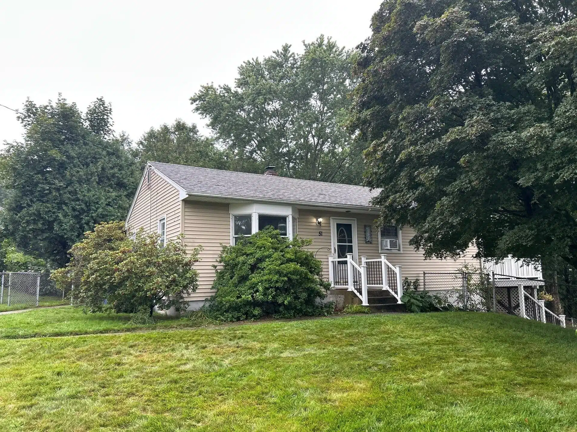 CertainTeed Landmark Pro Weathered Wood roof installation in Uncasville, CT