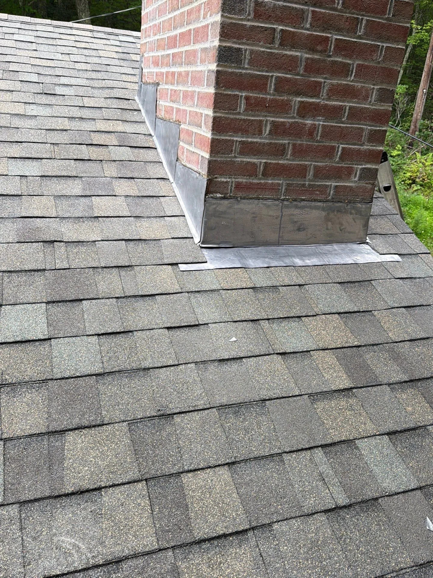 Weathered Wood asphalt shingle roof in East Lyme CT